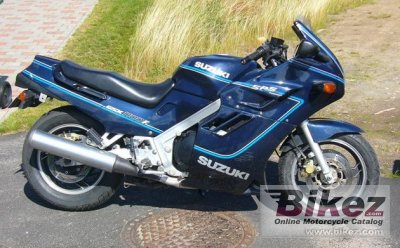 1990 Suzuki GSX 1100 F (reduced effect) photo
